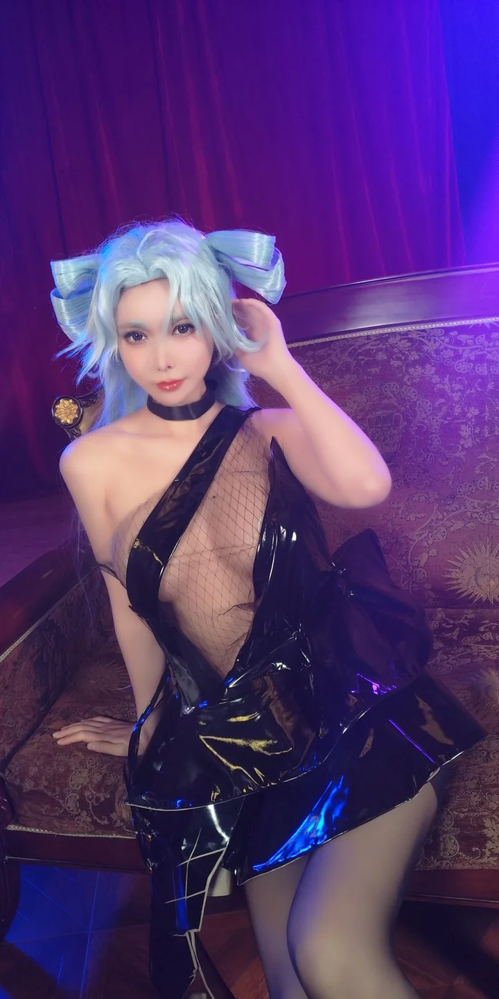 亚马逊鲶鱼 - PA15·香槟怪盗 [32P,2V-144MB] tg@simisebaisi 【丝足阁】026.webp